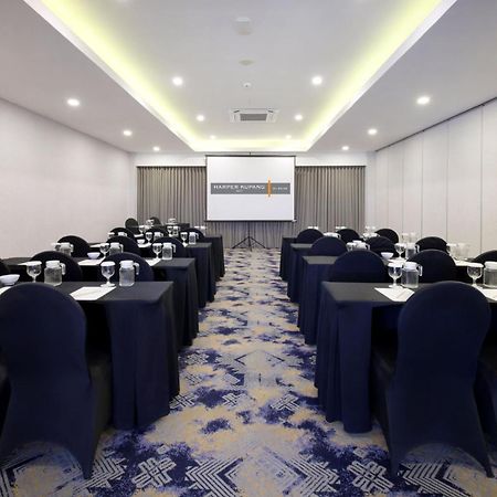Harper Kupang By Aston Hotell Exteriör bild