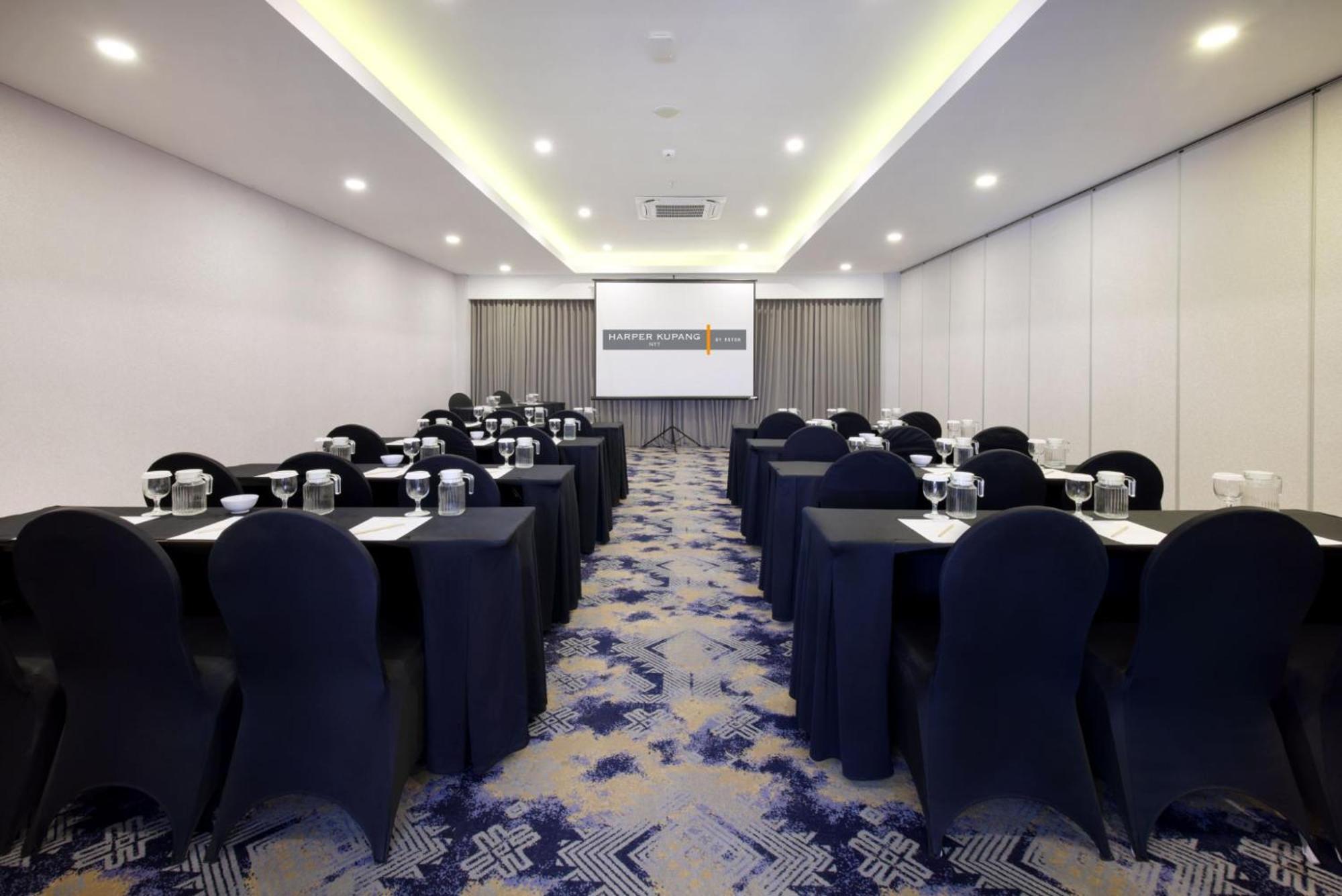 Harper Kupang By Aston Hotell Exteriör bild