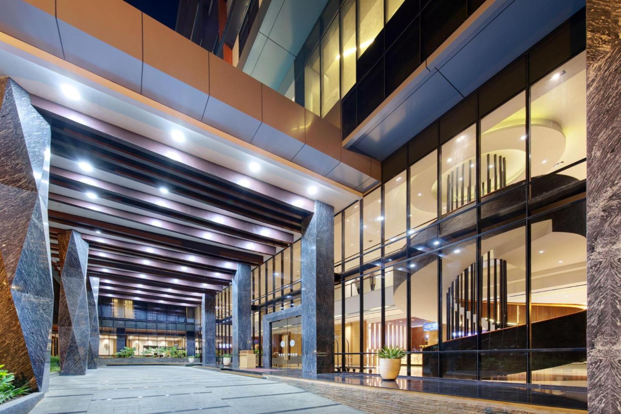 Harper Kupang By Aston Hotell Exteriör bild