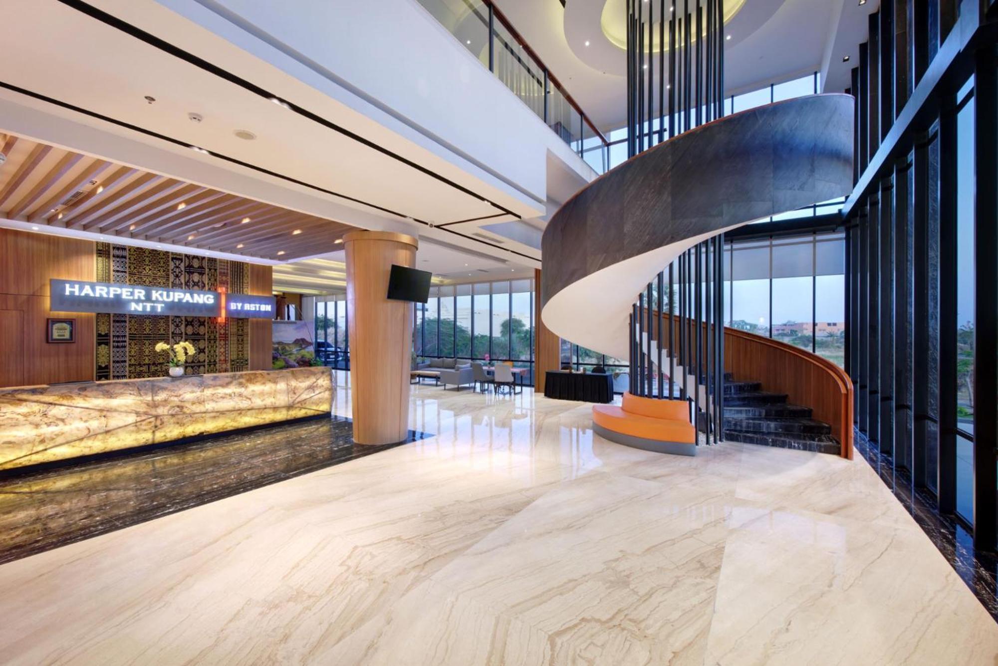 Harper Kupang By Aston Hotell Exteriör bild